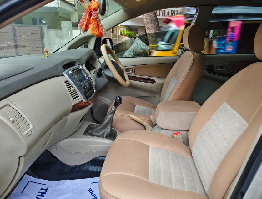 Toyota Innova - Image 5